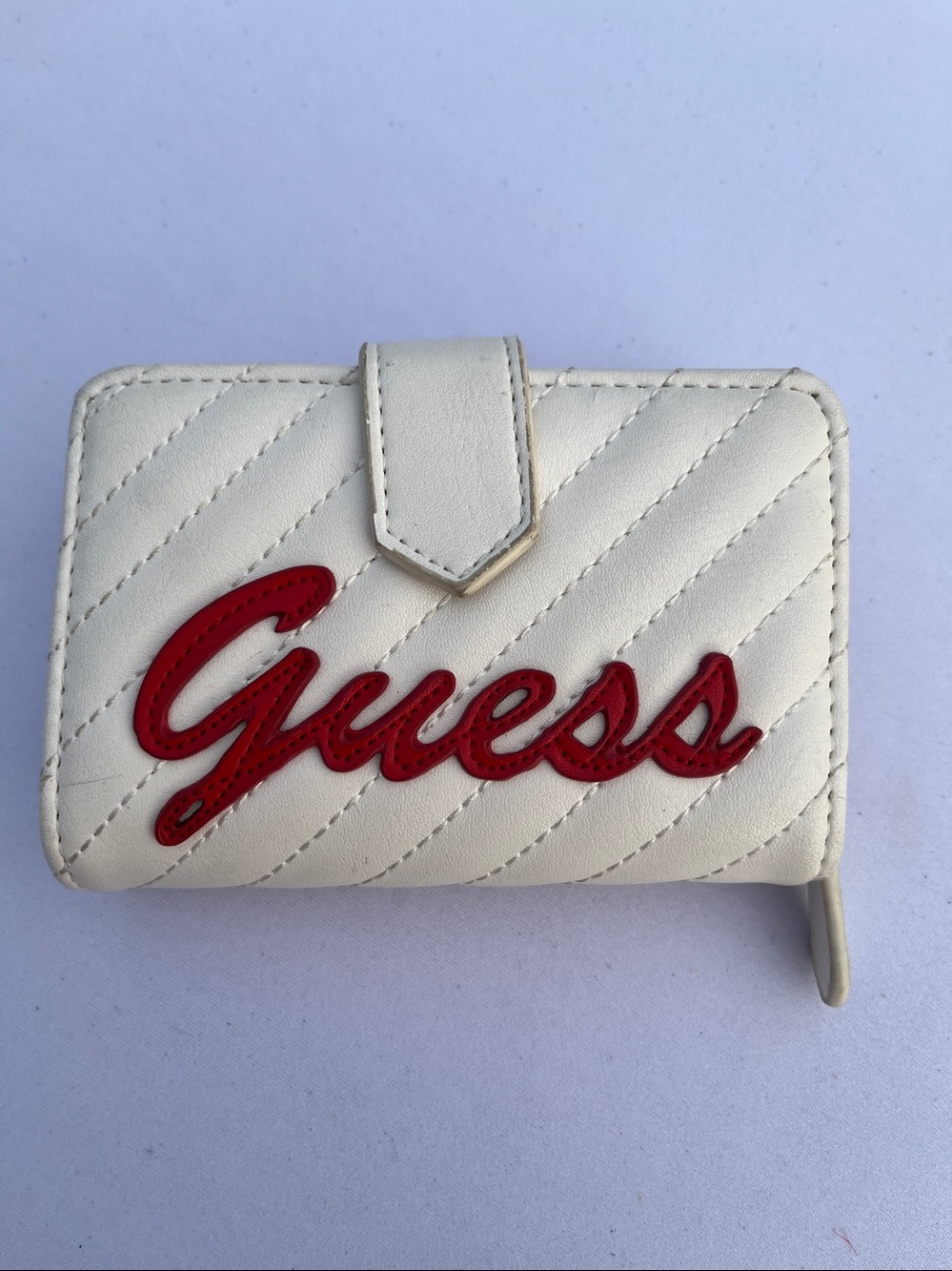 GUESS White Quilted Card Holder with Red Script Logo